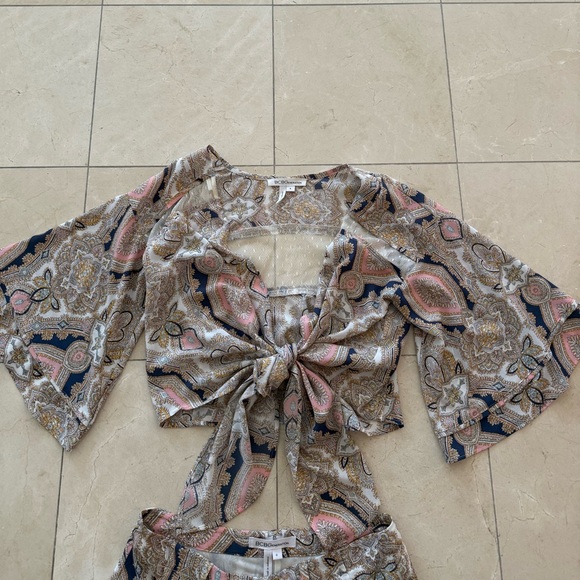 BGBGeneration Top and Shorts Set - Picture 5 of 12